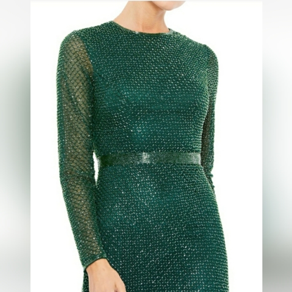 NEW! MAC DUGGAL FULLY BEADED GREEN GOWN. SZ 16 - Picture 3 of 9